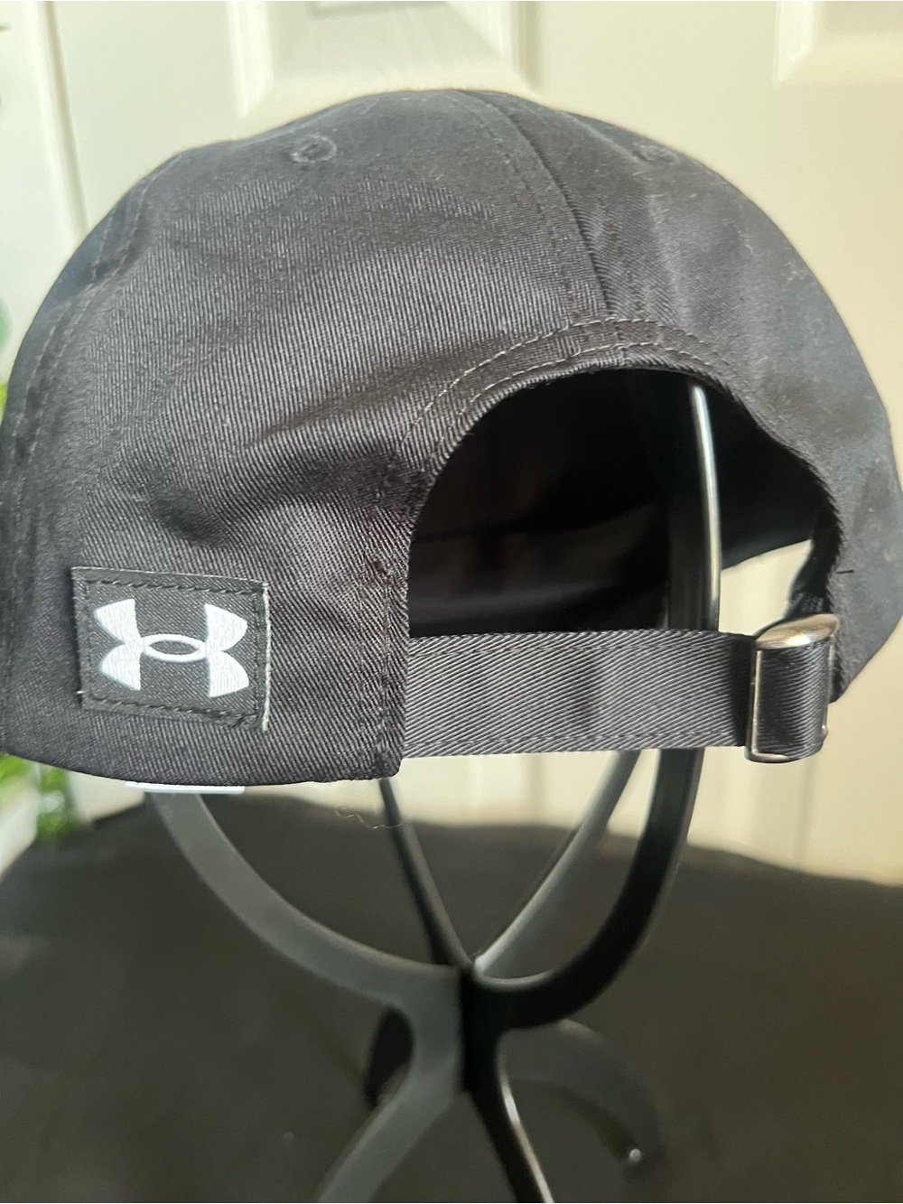 Under Armour Unisex Black Adjustable Backstrap Cap with White Logo Patch